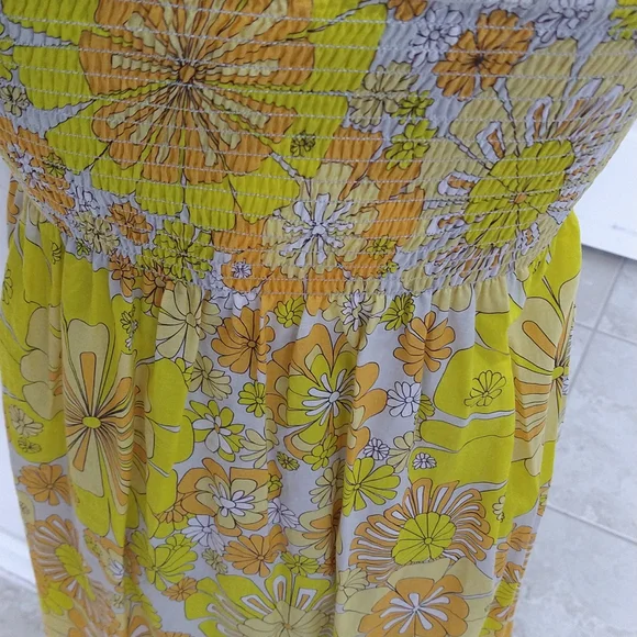 Julie Brown Hampton Floral Print Ruffle Hem Strapless Smocked Dress - Picture 5 of 7